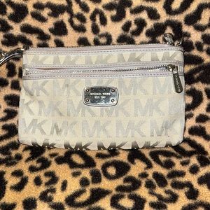 Michael Kors wristlet